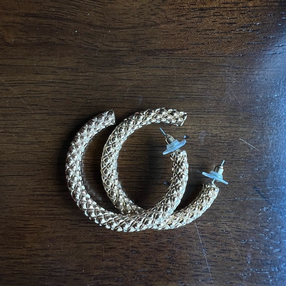 Large Textured Hoop Earrings - Picture 3 of 5